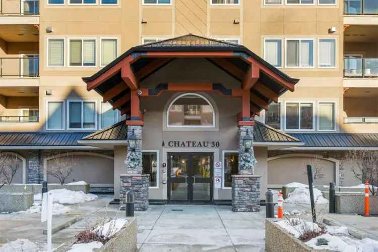 House For Sale in Calgary, Alberta