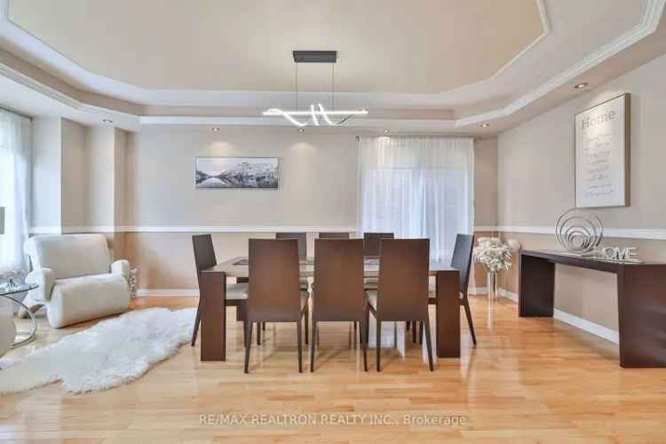 House For Sale in Vaughan, Ontario