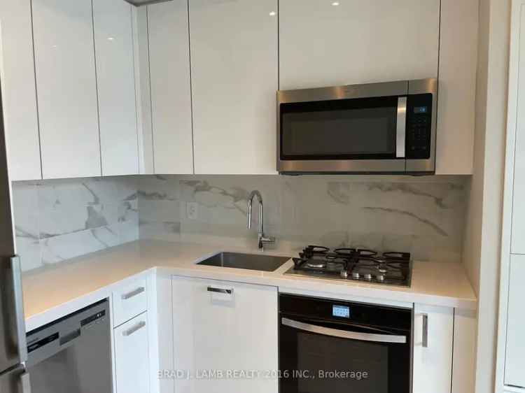 Rent New Studio Apartment near U of T and OCAD with Modern Amenities