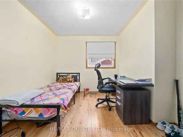 House For Sale in Peterborough, Ontario