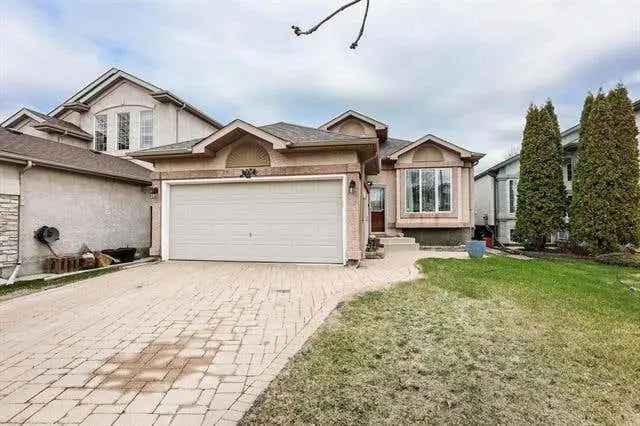 Open Concept Bungalow 3 Bed 2 Bath Move In Ready