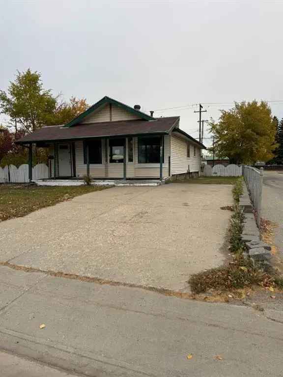 Retail For Rent in Town of Westlock, Alberta