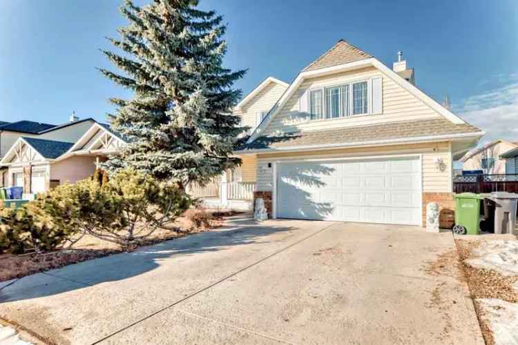 House For Sale in Chestermere, Alberta