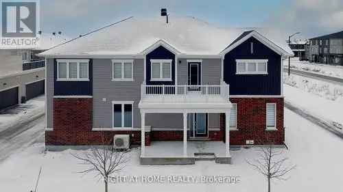 Barrhaven 3-Bedroom Townhome - Loft, Double Garage, 35 Baths