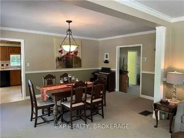 House For Sale in Warwick, Ontario