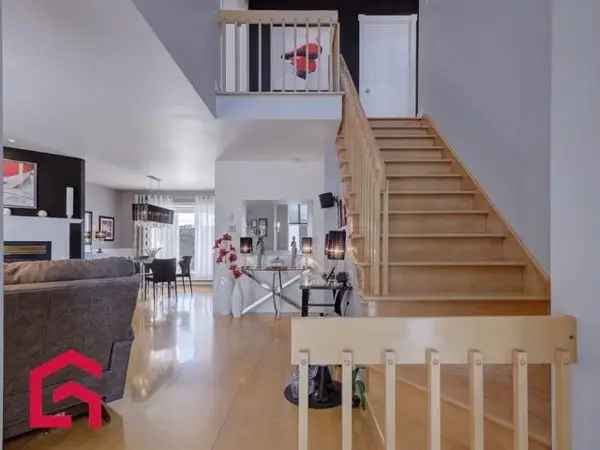 Two-Story House for Sale Lanaudiere 4 Bedrooms Pool