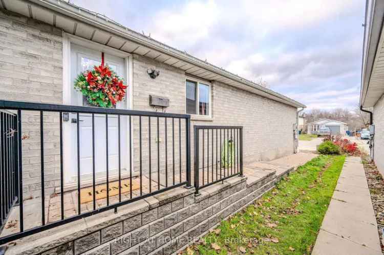 House For Sale in Guelph, Ontario