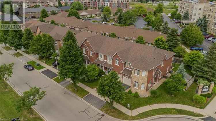 Townhouse For Sale in 4071, Kilmer Drive, Burlington, Ontario