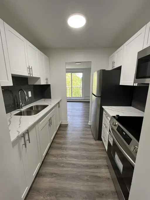 Rent Luxury Apartments in Strathroy with Free First Month's Rent