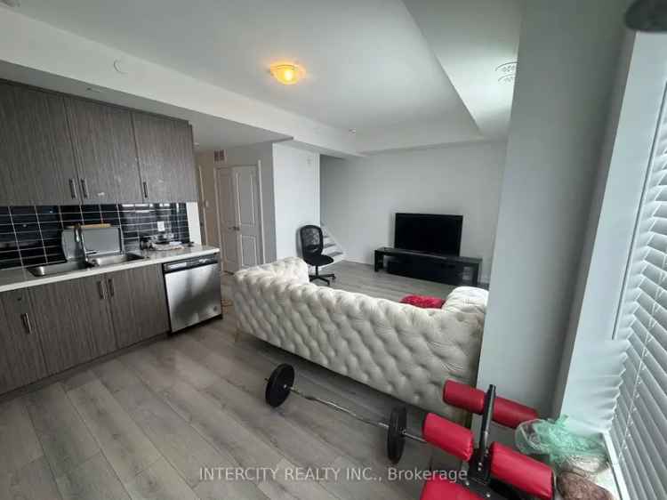 2 Bedroom Suite in Brampton - 1060 Sq Ft, Modern, 1 Parking