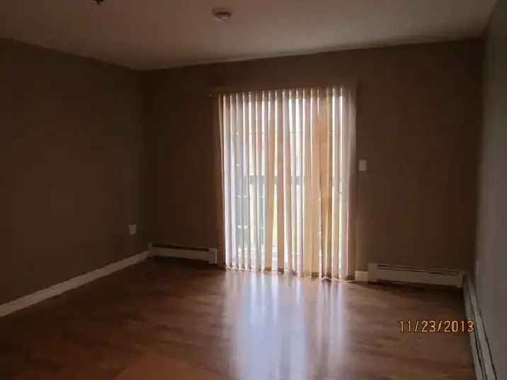 Rent 2 Bedroom Apartment on Burns Avenue with Amenities