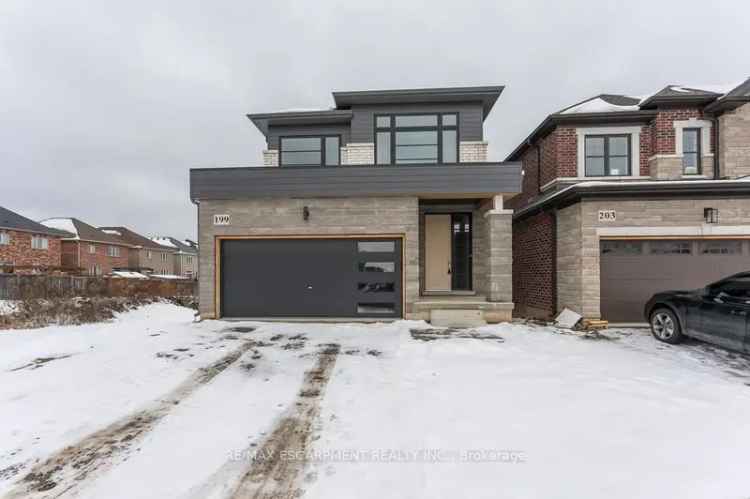 House For Sale in Hamilton, Ontario