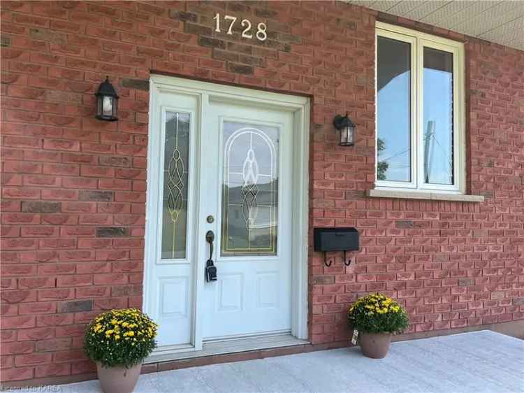 House For Sale in Kingston, Ontario