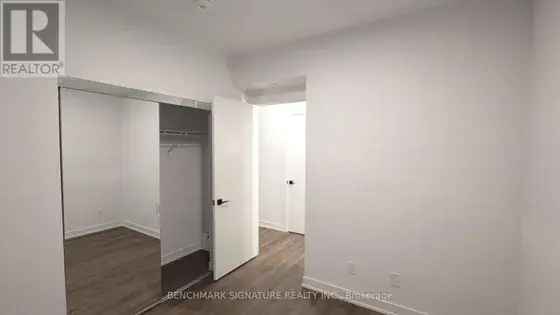 1 room apartment of 345 m² in Toronto