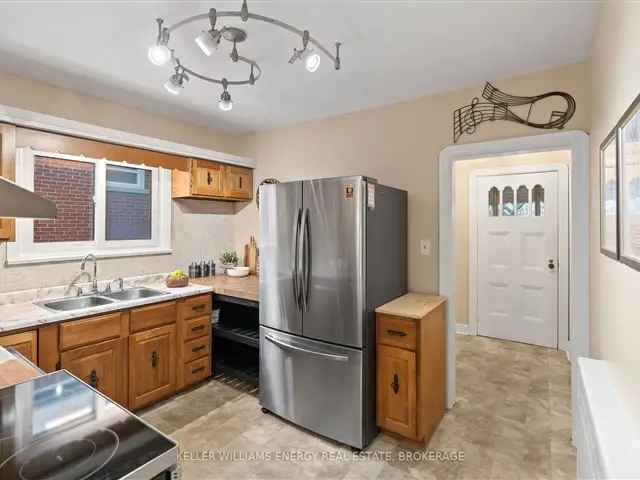 House For Sale in Oshawa, Ontario