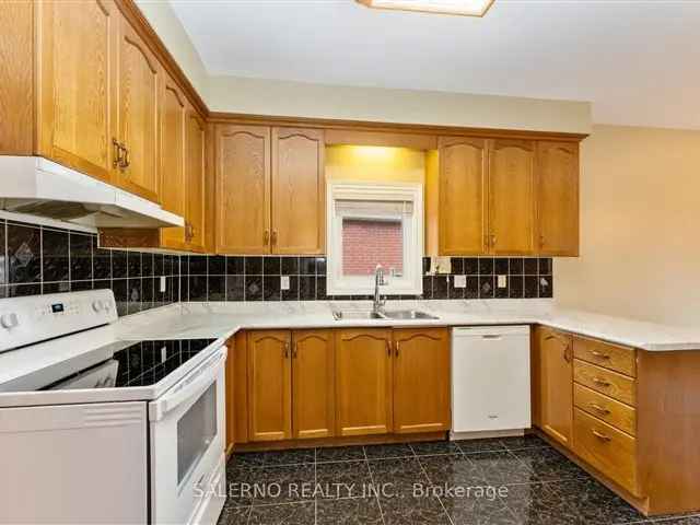 House For Sale in Vaughan, Ontario