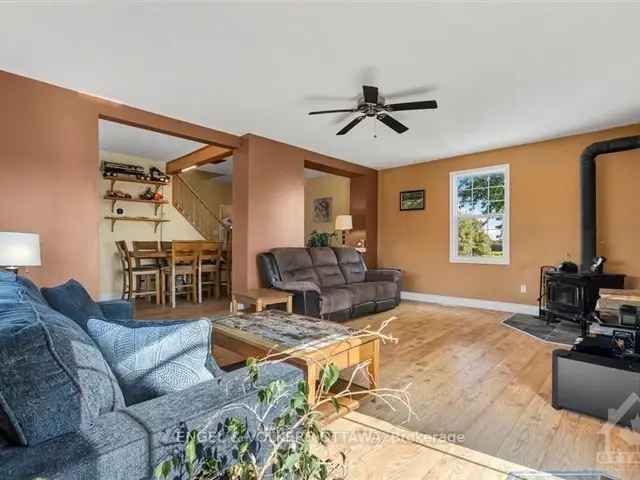 House For Sale in North Dundas, Ontario