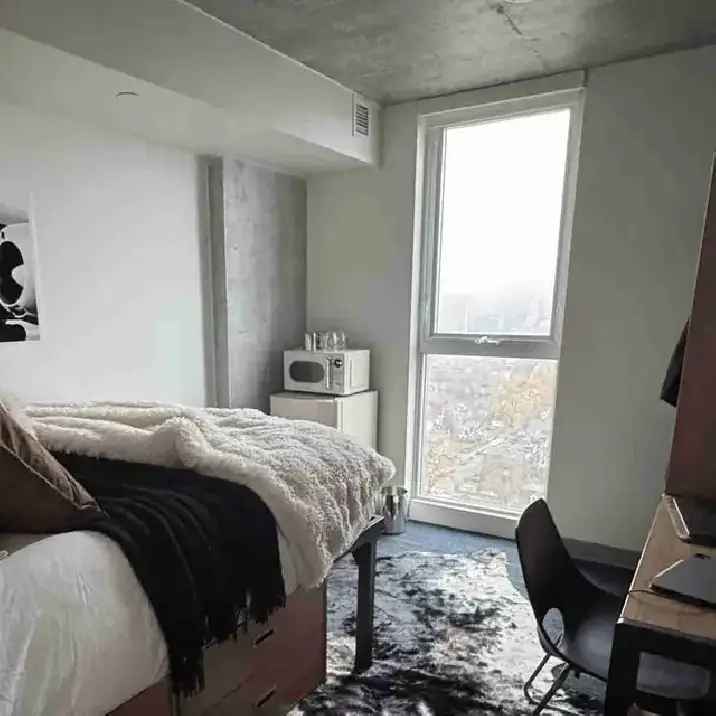 Furnished Room for Lease Near Campus