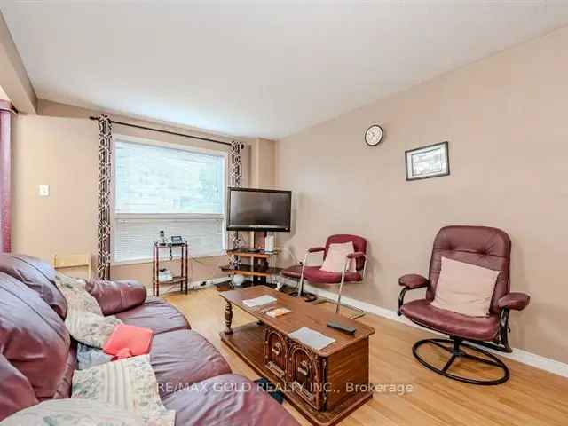 3 Bedroom 2 Bathroom Freehold in Galt North