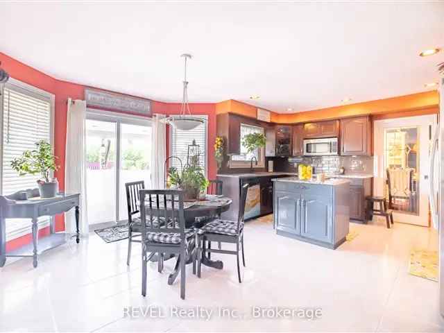 House For Sale in 23, Green Meadow Crescent, Welland, Ontario