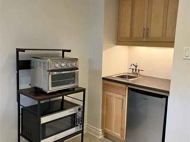 Townhouse For Rent in Richmond Hill, Ontario