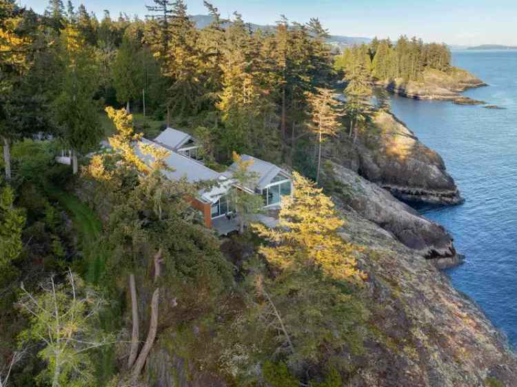 A $8,500,000.00 House/Single Family with 5 bedrooms in Bowen Island, Bowen Island