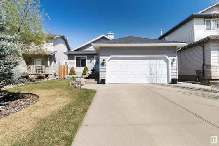 Stunning Renovated Bungalow Backing onto Park