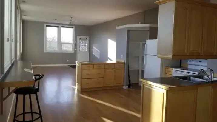 room for rent (Drumheller