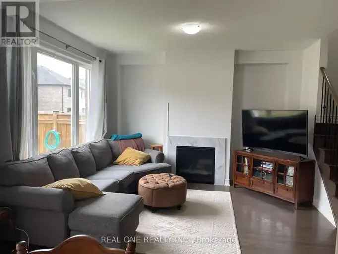4 Bedroom Detached House in Sharon Village