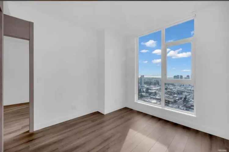 Luxury Surrey Condo 1 Bed Den 1 Bath High Rise Amenities