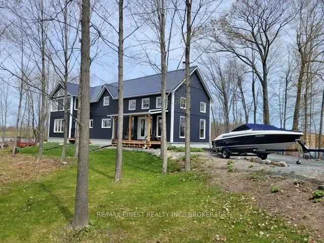 House For Sale in 3855, Hideaway Lane, South Frontenac, Ontario