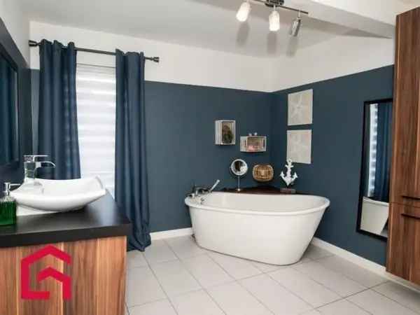 Renovated Century Home 3 Bed 2 Bath Large Lot