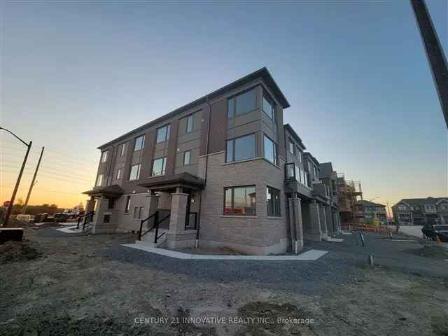 Townhouse For Rent in Whitby, Ontario