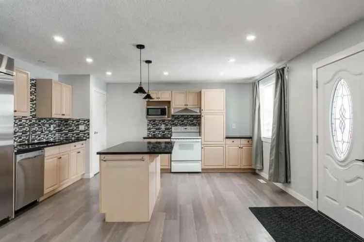 House For Rent in Calgary, Alberta