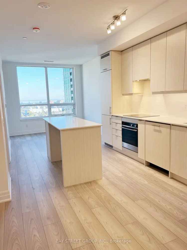 Luxury 1 1 Condo Near Sq One Sheridan College