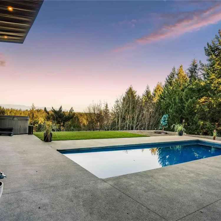 Luxury Buy House with Ocean and Mountain Views in Foothills Community