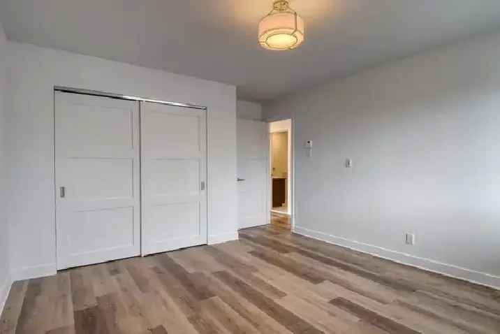 5 1/2 Top Floor Apartment in Montreal East