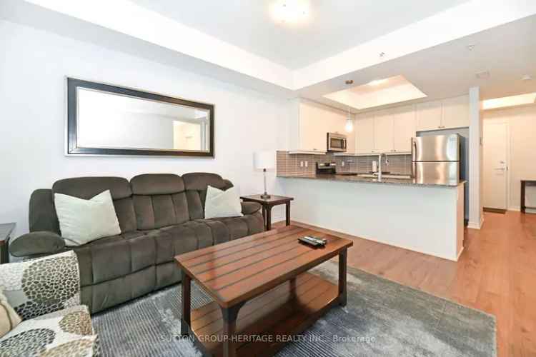 Updated Lakeside Condo in Whitby - Resort Living