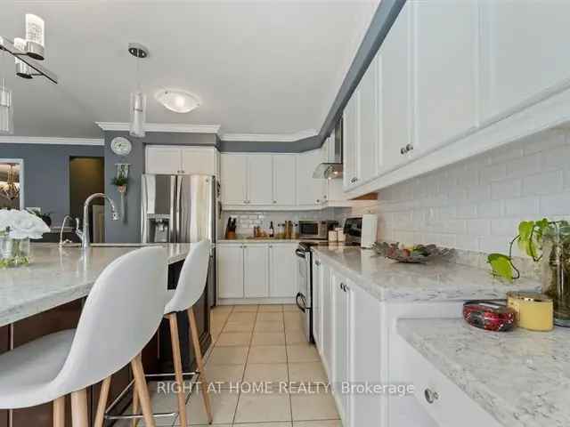 House For Sale in New Tecumseth, Ontario