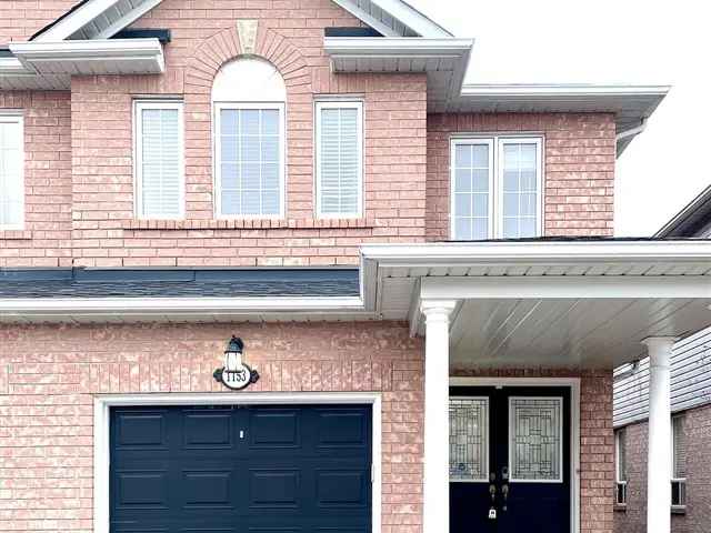 Sunny 3-Bedroom Semi-Detached Home in Milton