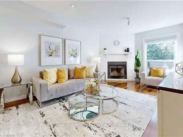 House For Sale in Oakville, Ontario