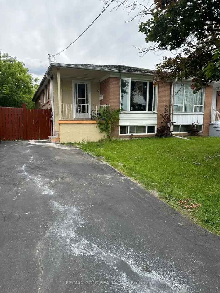 House For Sale in Mississauga, Ontario