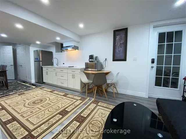 Bright New Legal Basement Apartment Near Hwy 400 Yonge St