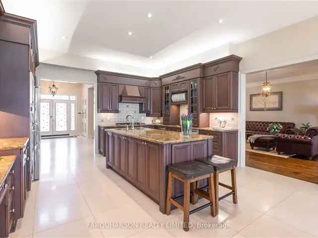 House For Sale in Georgina, Ontario