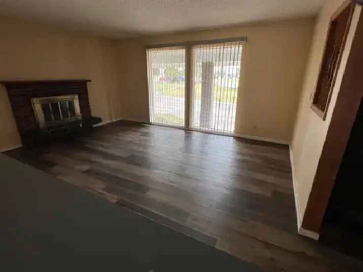 4 bedroom house for rent in Huntington