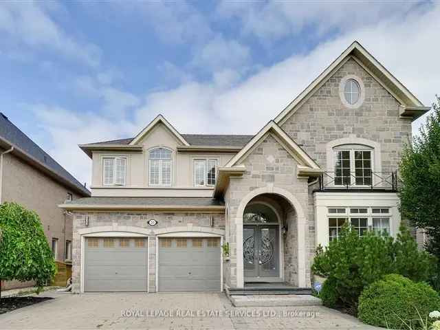 Luxury Backyard Oasis Steps From Lake  4+BR 3.5BA