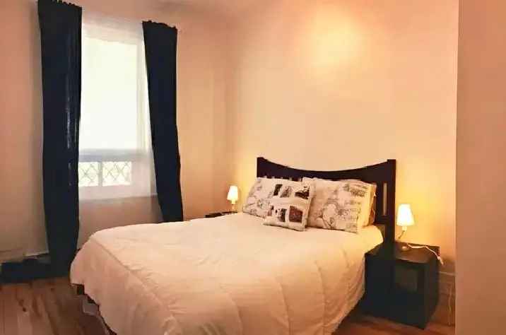 Rosemont 4 1/2 Condo with Private Yard