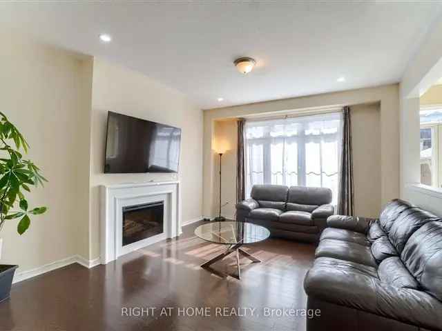 Townhouse For Sale in Brampton, Ontario