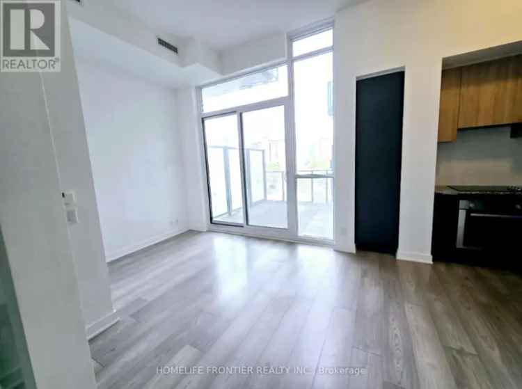 Apartment For Sale in 120, Parliament Street, Toronto, Ontario