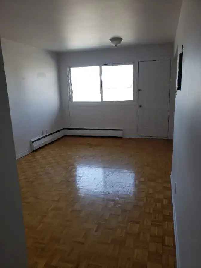 Apartment for Rent in Dorval with Large Balcony and Pets Welcome